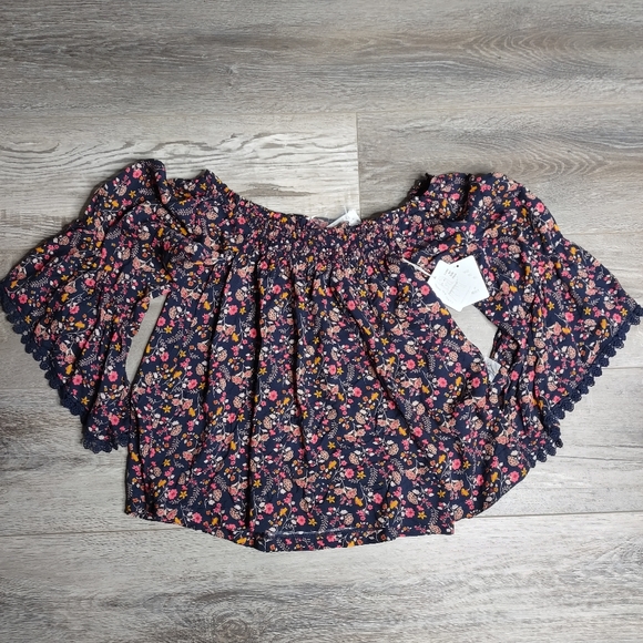 Taylor and Sage Off the shoulder Floral Blouse - Picture 5 of 12